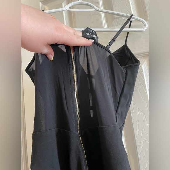 Elegant Black Spaghetti Strap Dress - Picture 4 of 5